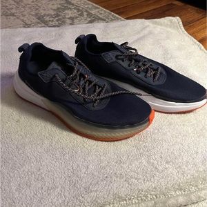 Men’s size 11.5 Columbia shoes